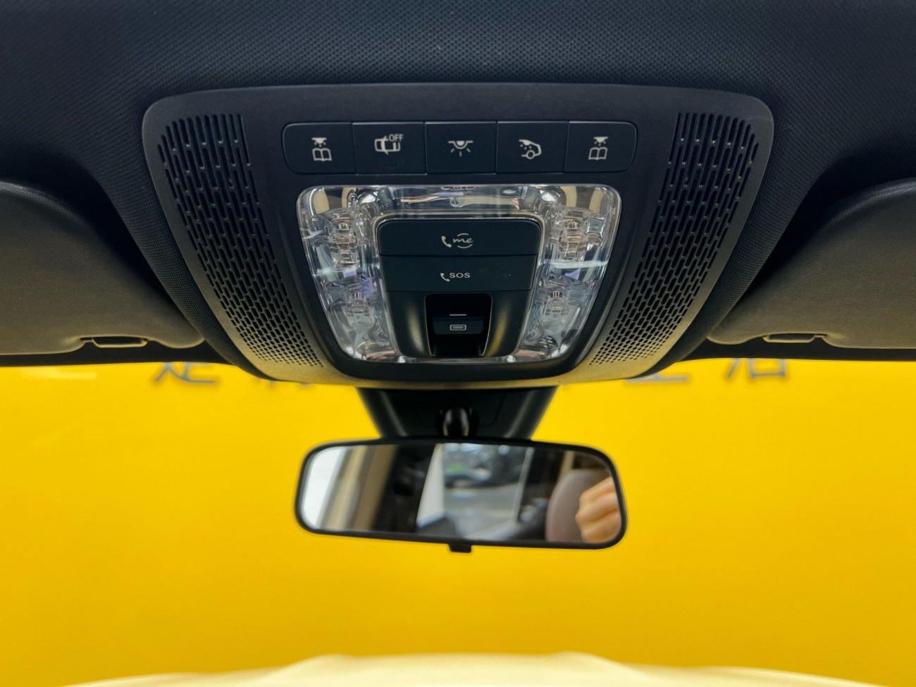 Mercedes-Benz GLB 2023