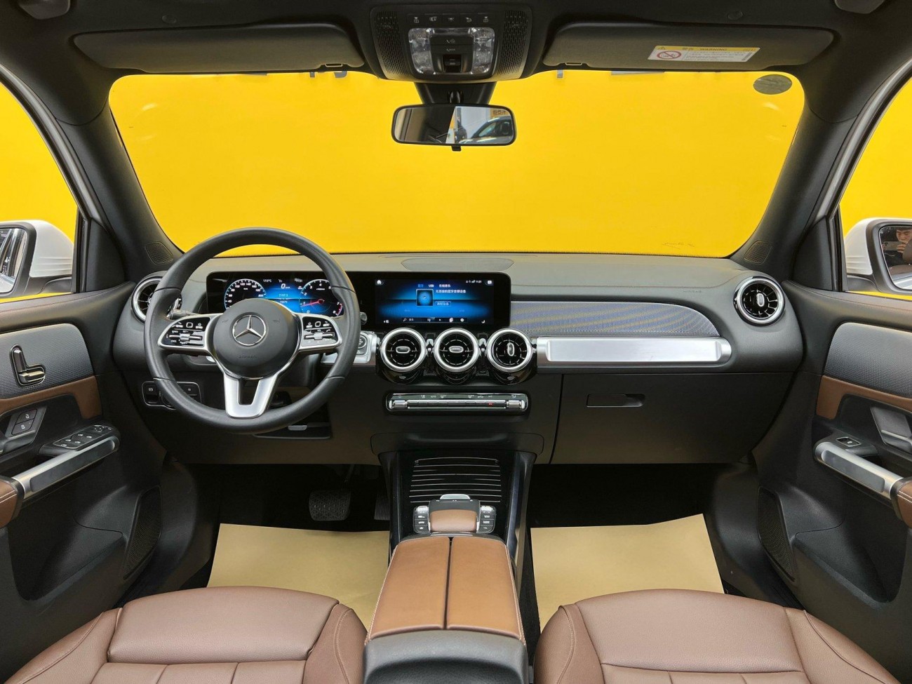 Mercedes-Benz GLB 2023