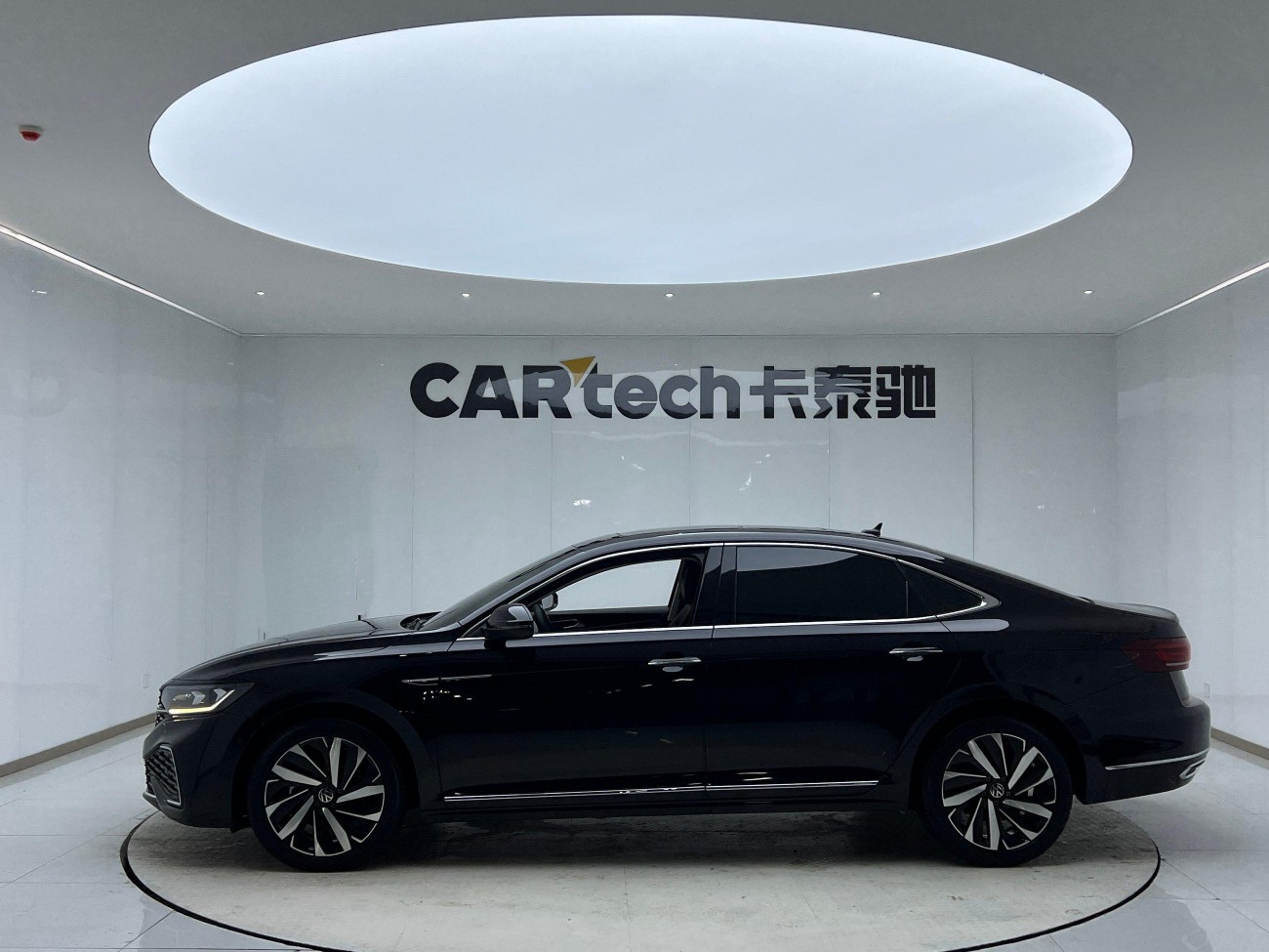 Volkswagen Passat 2023