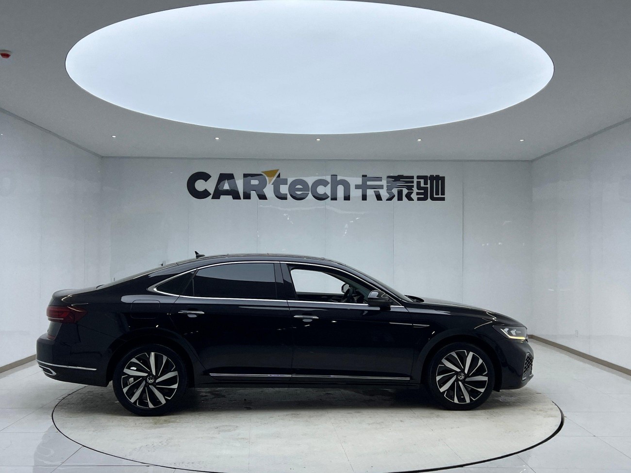 Volkswagen Passat 2023