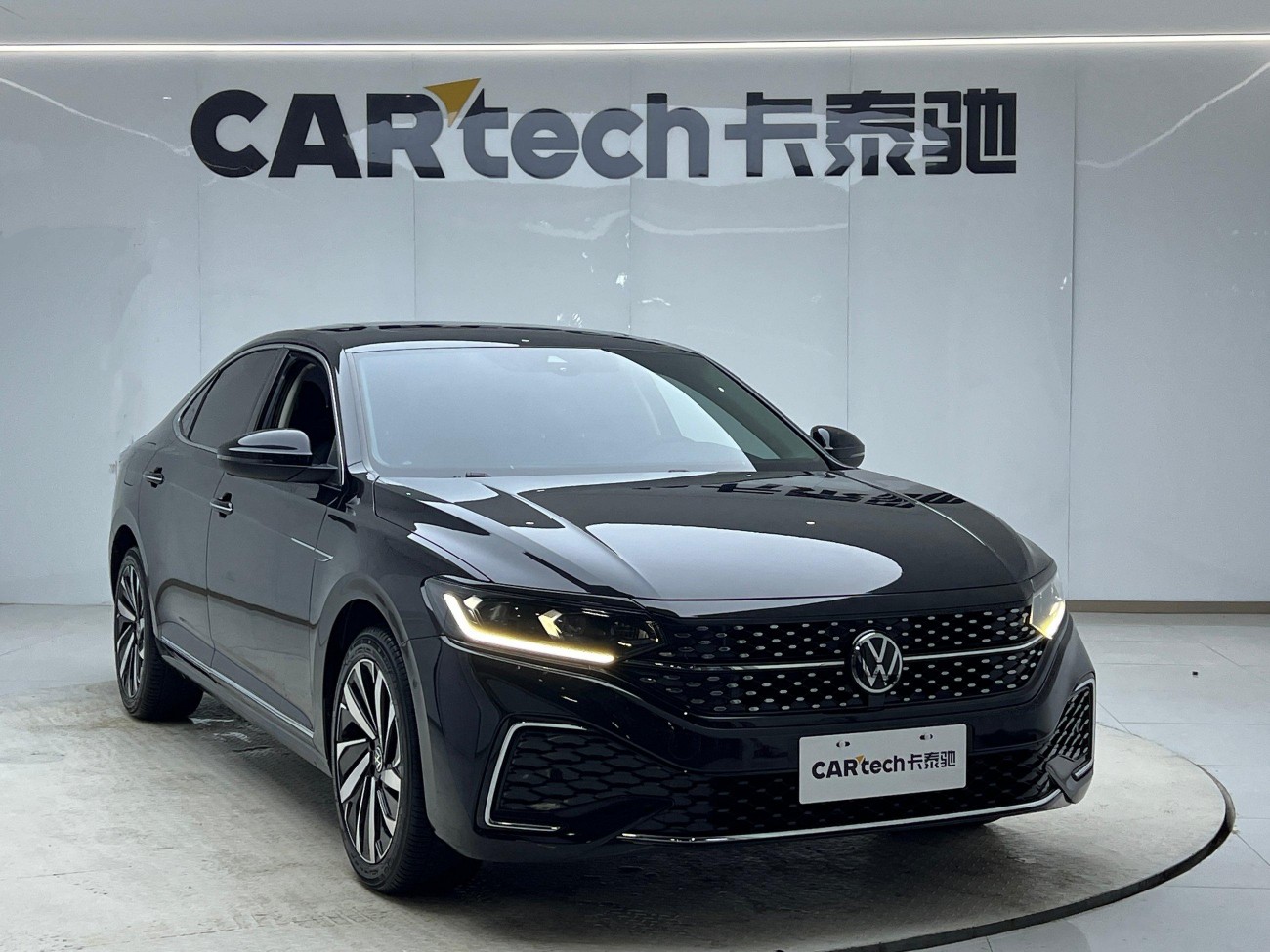 Volkswagen Passat 2023