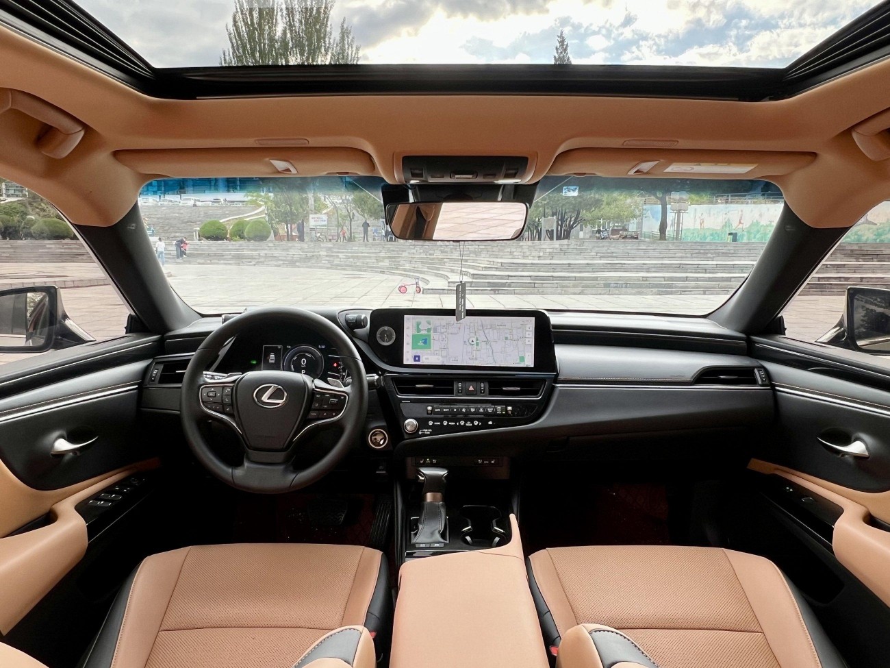 Lexus ES 300h 2023