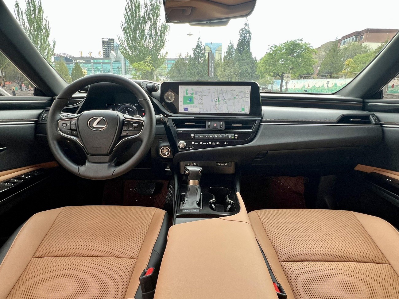 Lexus ES 300h 2023