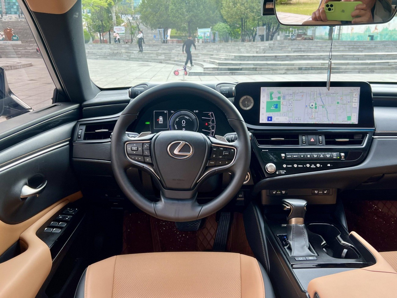 Lexus ES 300h 2023