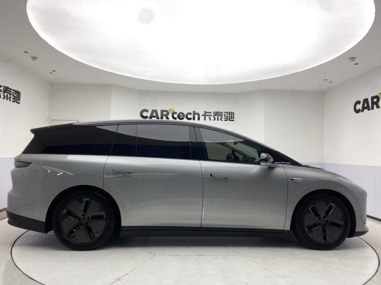 Li Auto i8 2026