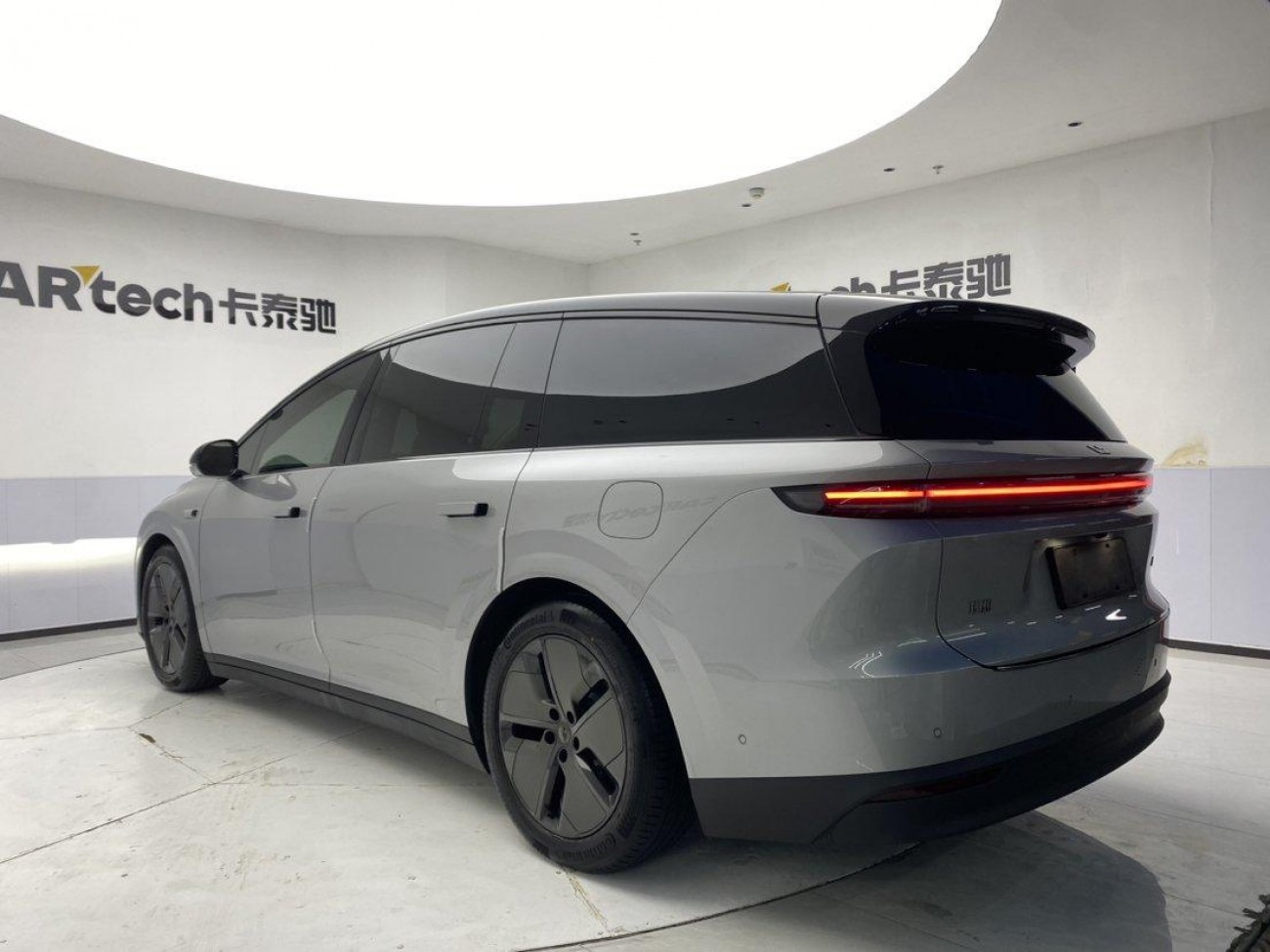Li Auto i8 2026