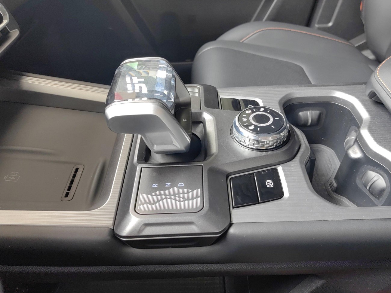 Jetour T1 2025