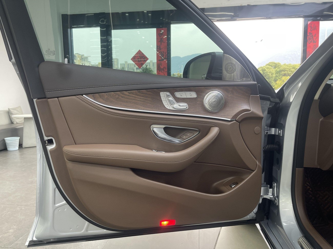 Mercedes-Benz E 300 L 2024