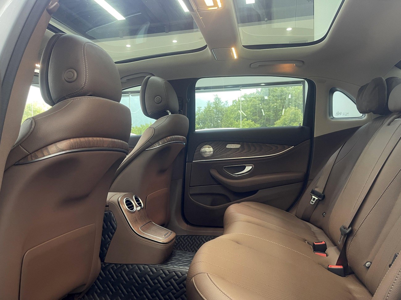 Mercedes-Benz E 300 L 2024