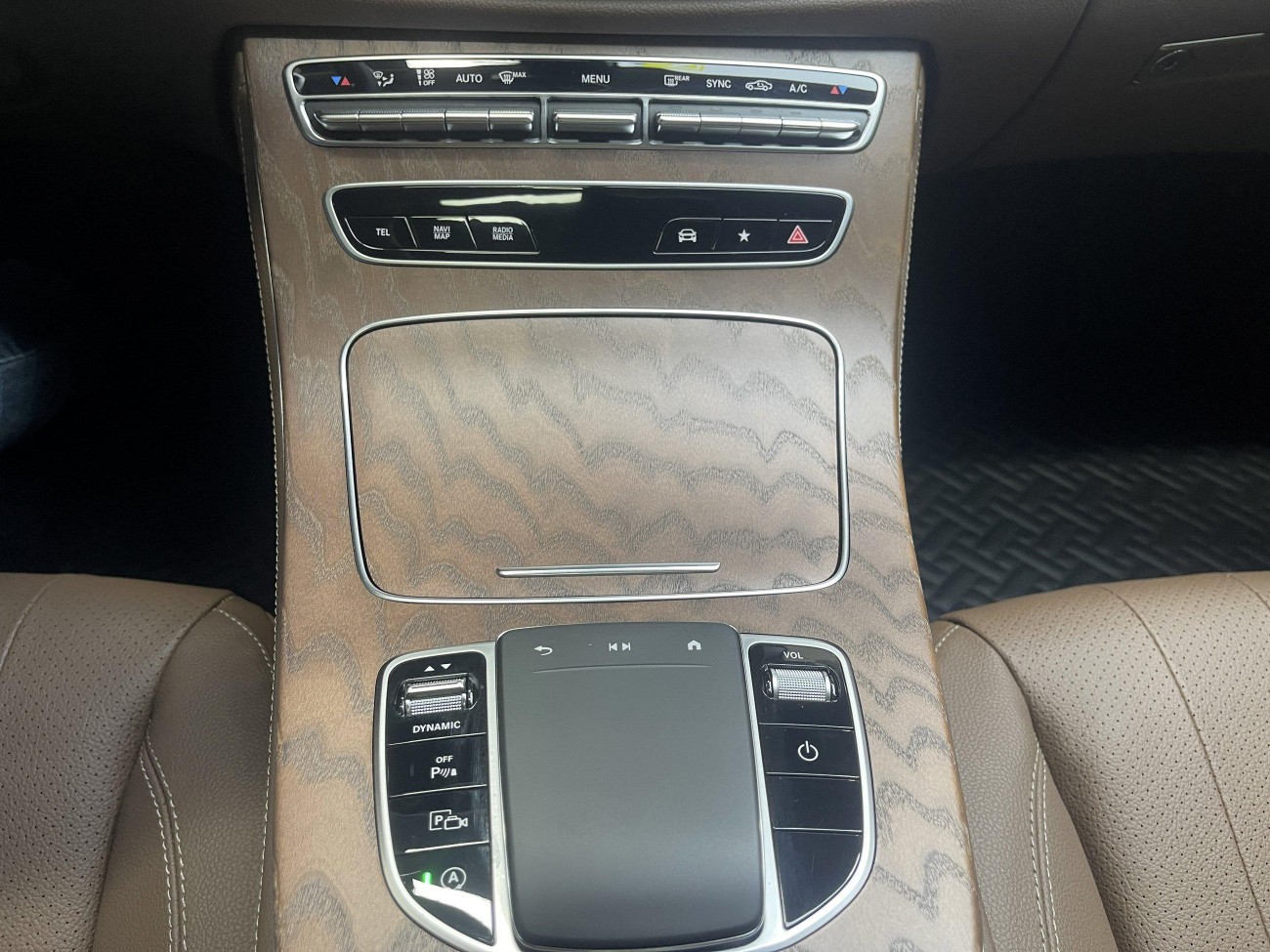 Mercedes-Benz E 300 L 2024
