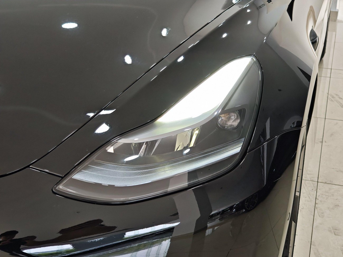 Tesla Model 3 2023