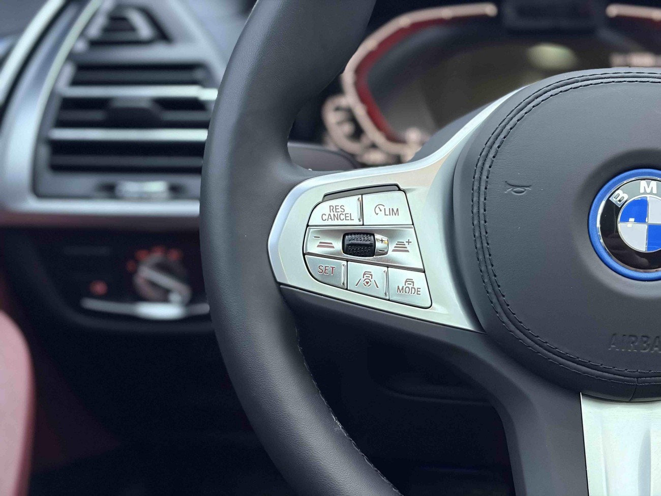 BMW iX3 2025