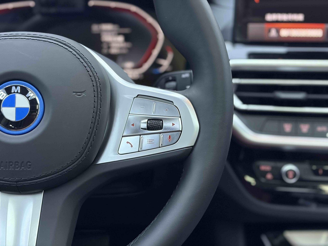 BMW iX3 2025