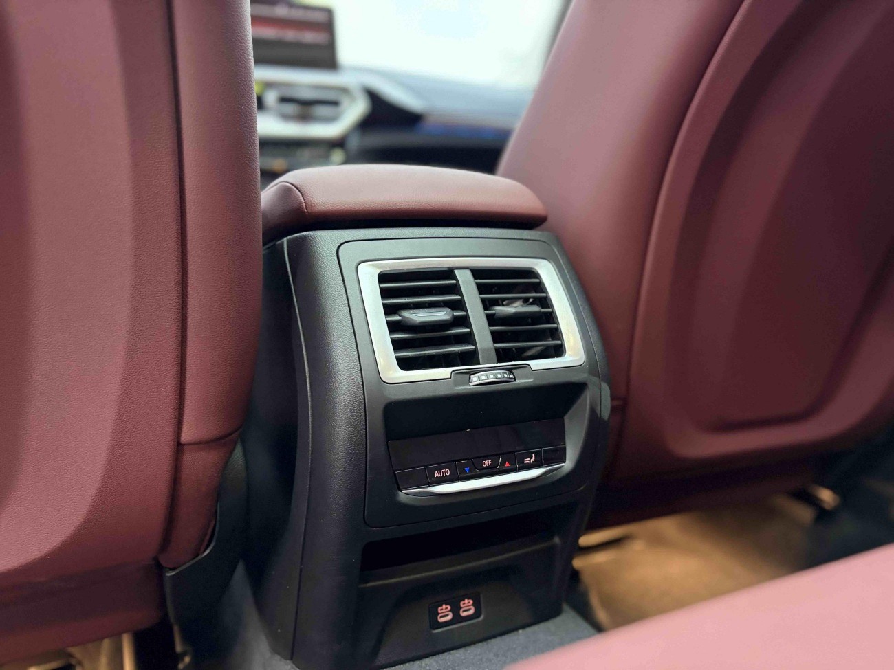 BMW iX3 2025