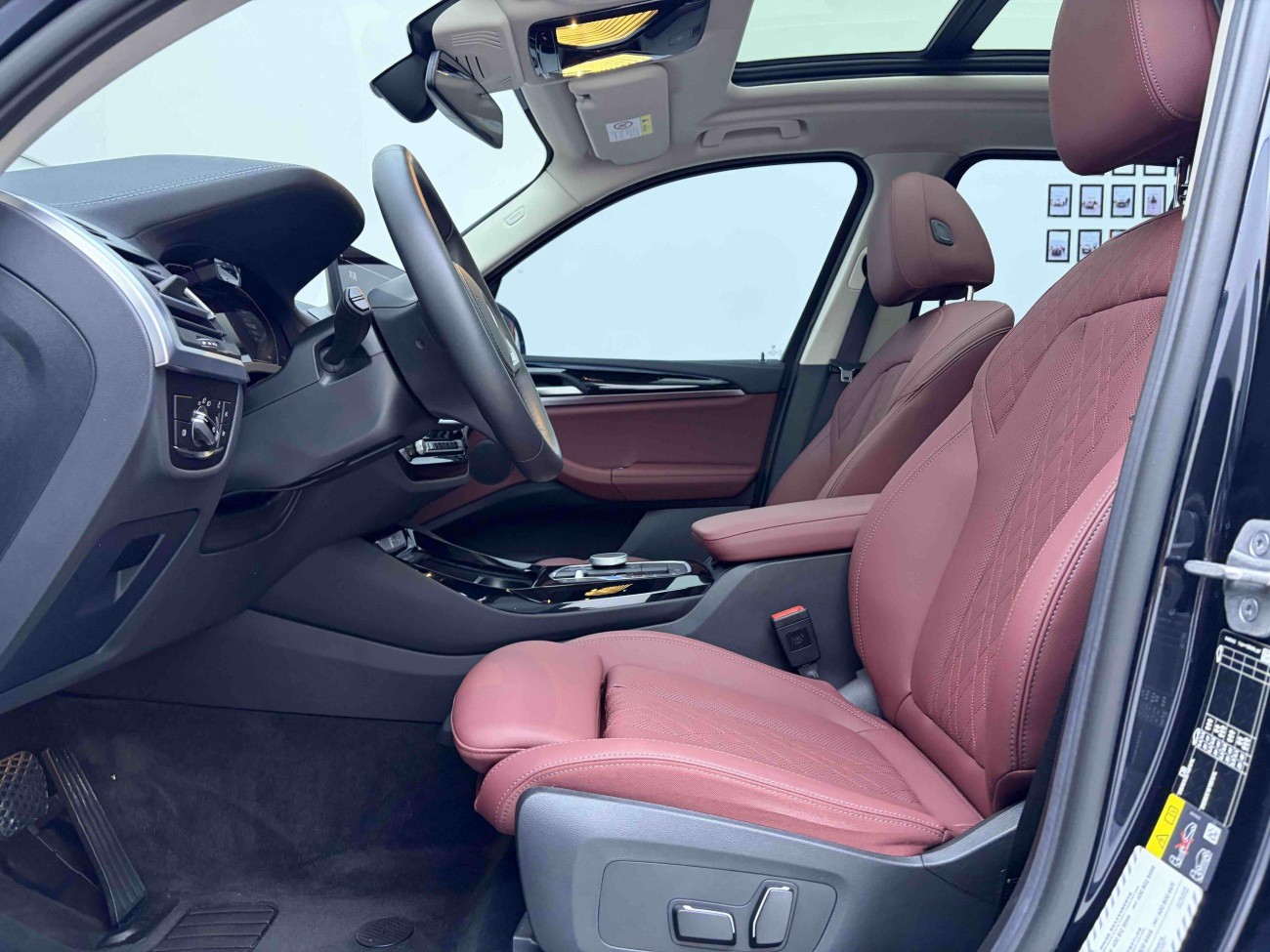 BMW iX3 2025