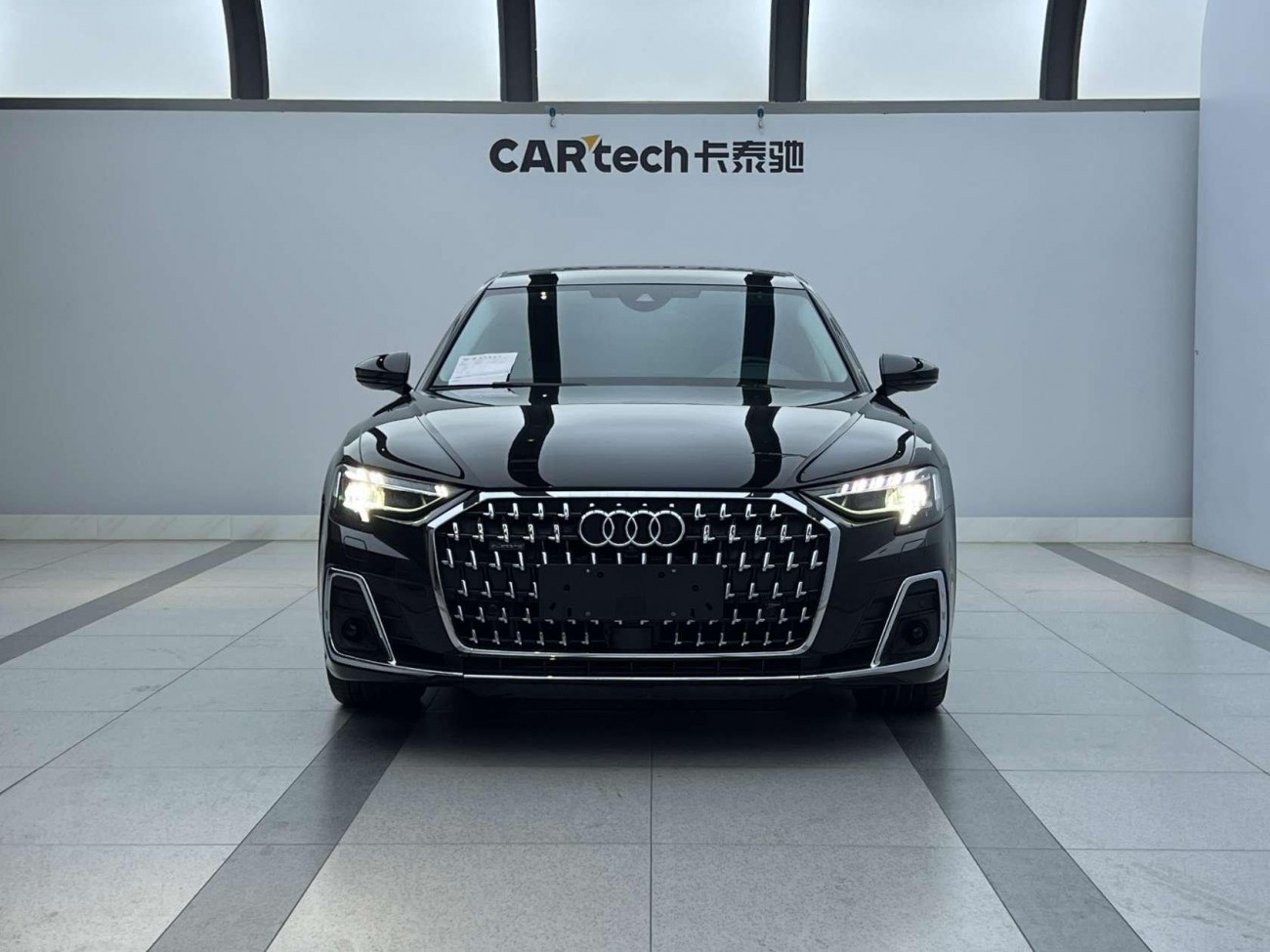 Audi A8L 50 TFSI 2023