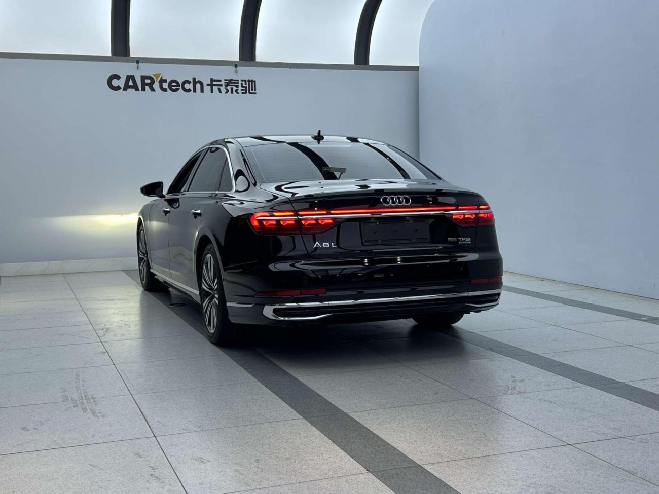 Audi A8L 50 TFSI 2023