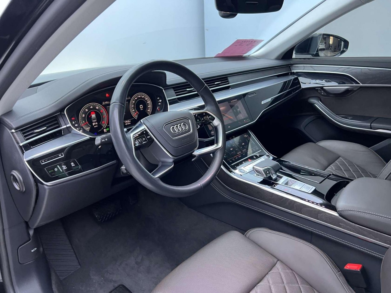 Audi A8L 50 TFSI 2023