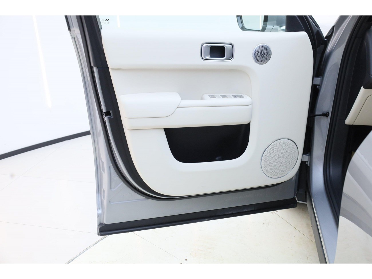 Li Auto L8 2025