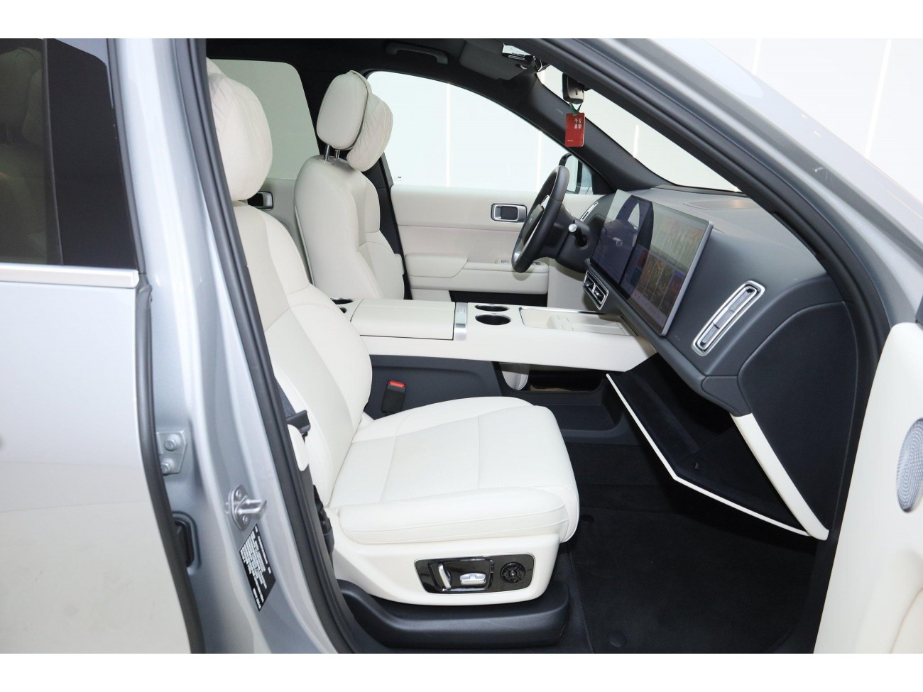 Li Auto L8 2025