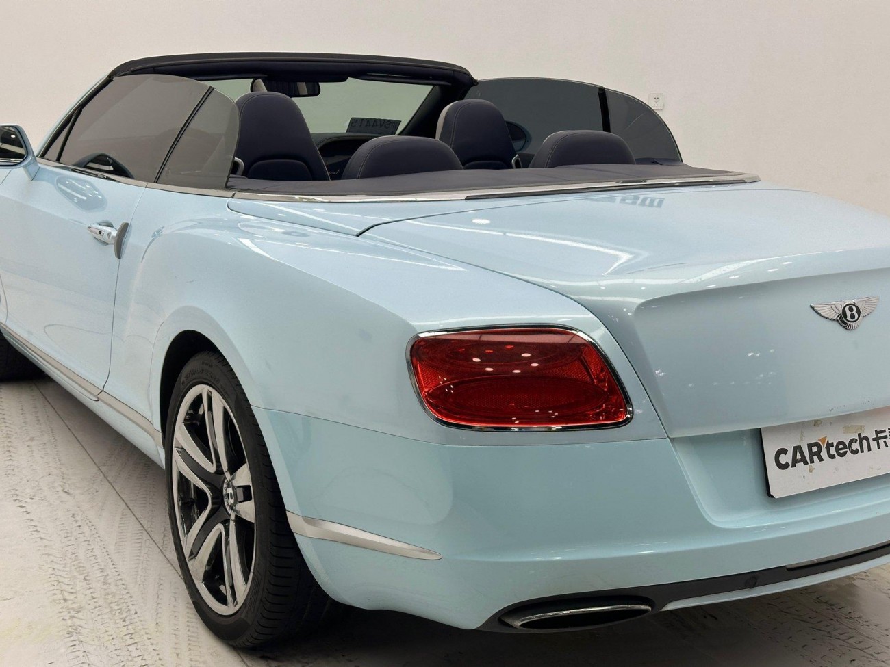 Bentley 2012 2012