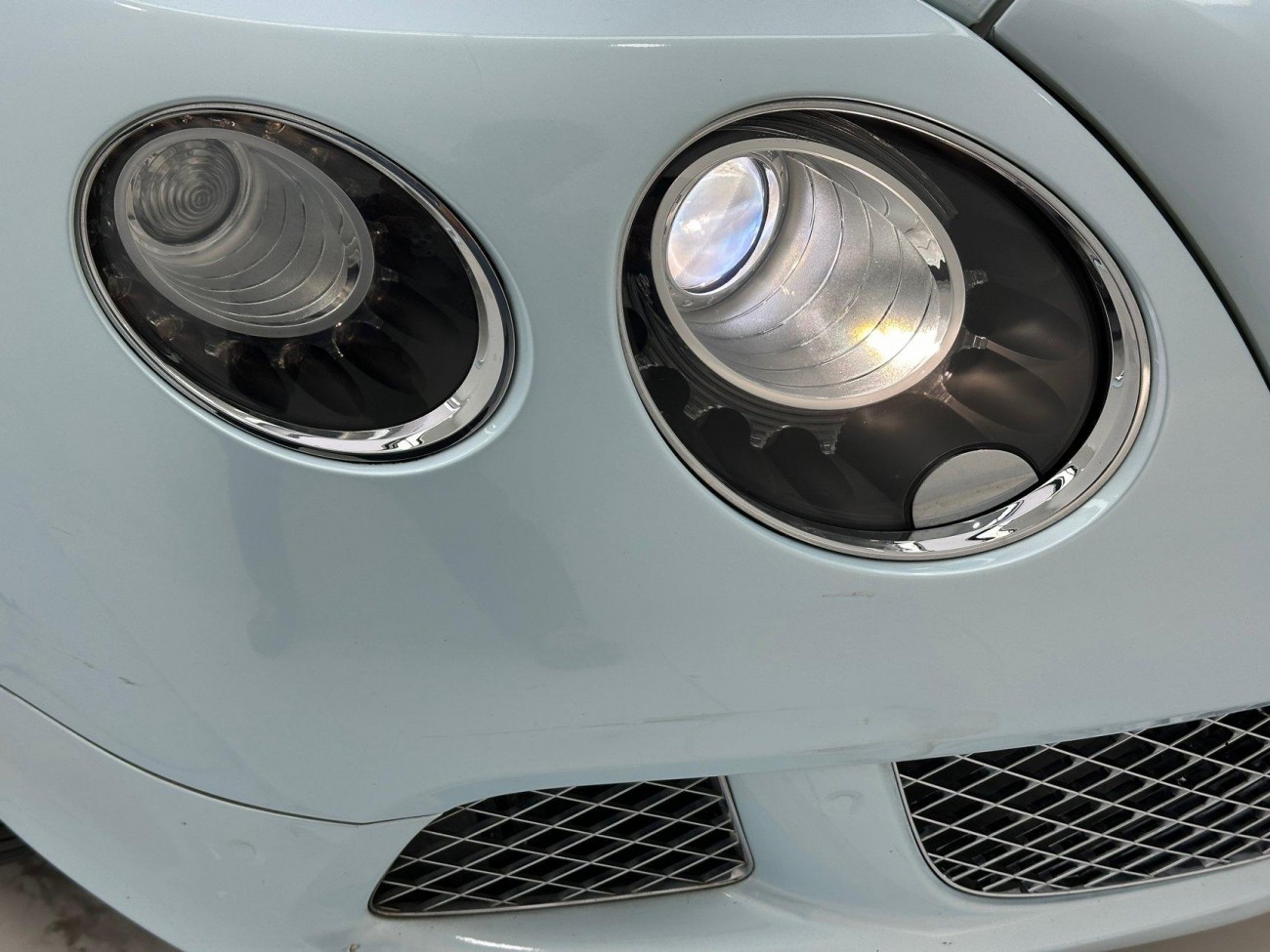 Bentley 2012 2012