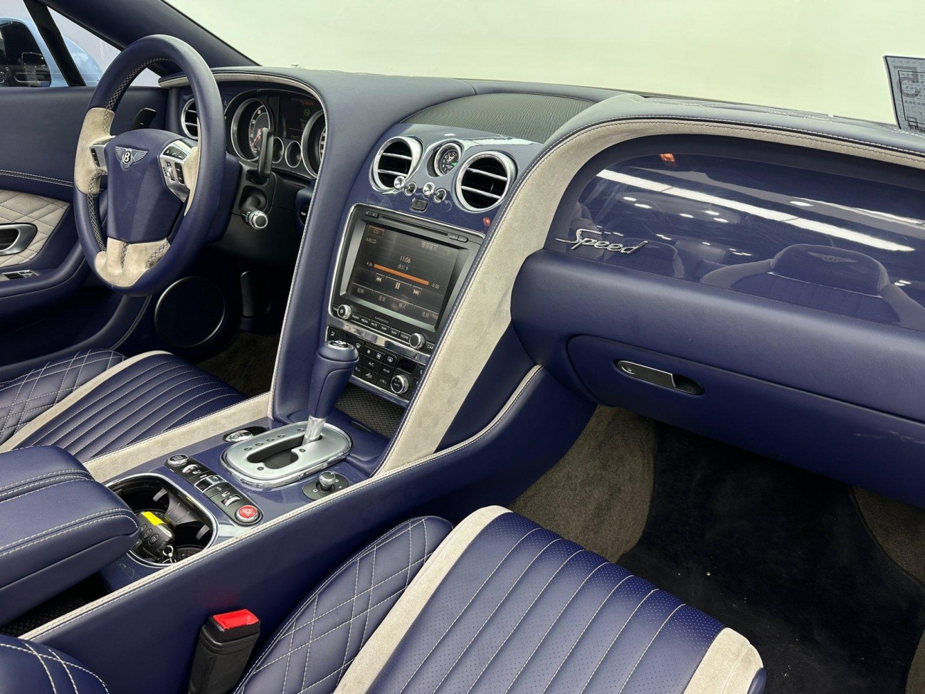 Bentley 2012 2012