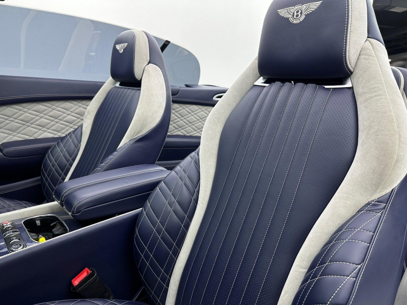 Bentley 2012 2012