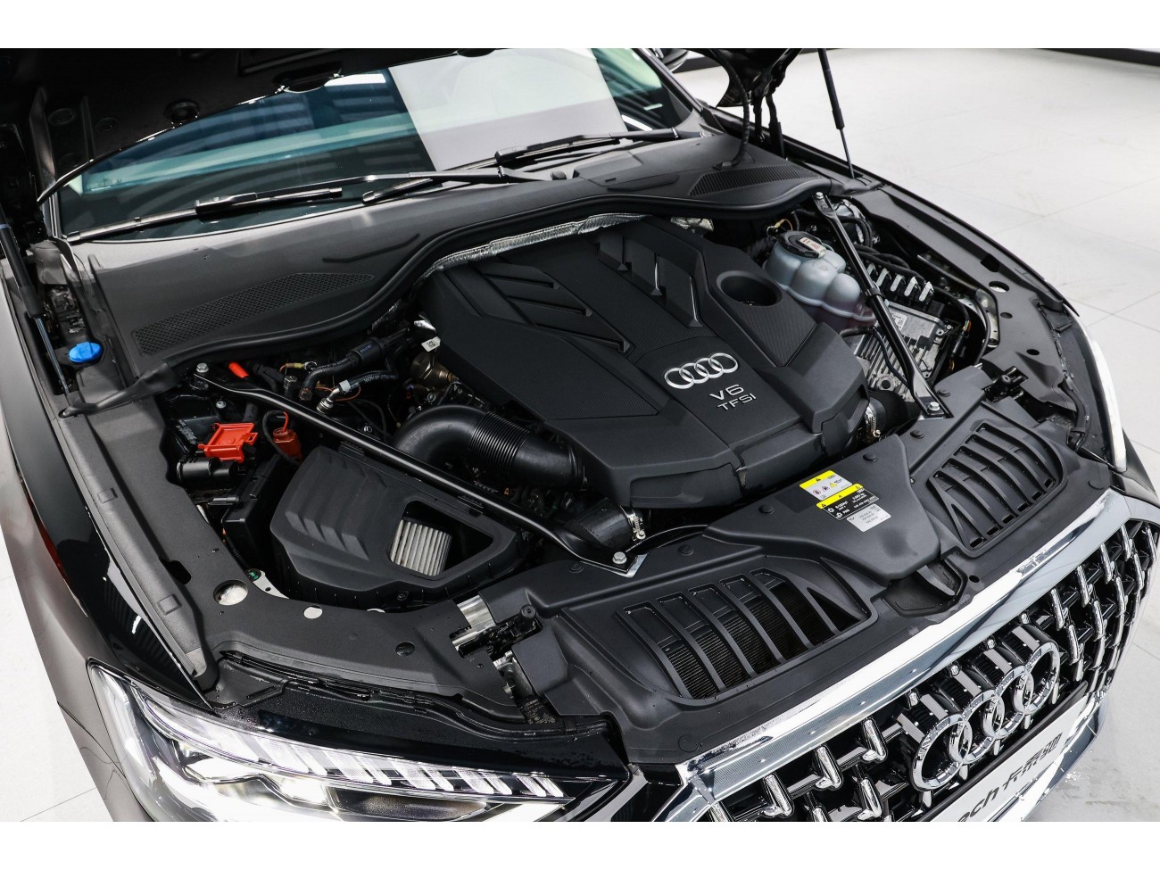 Audi A8L 50 TFSI 2023