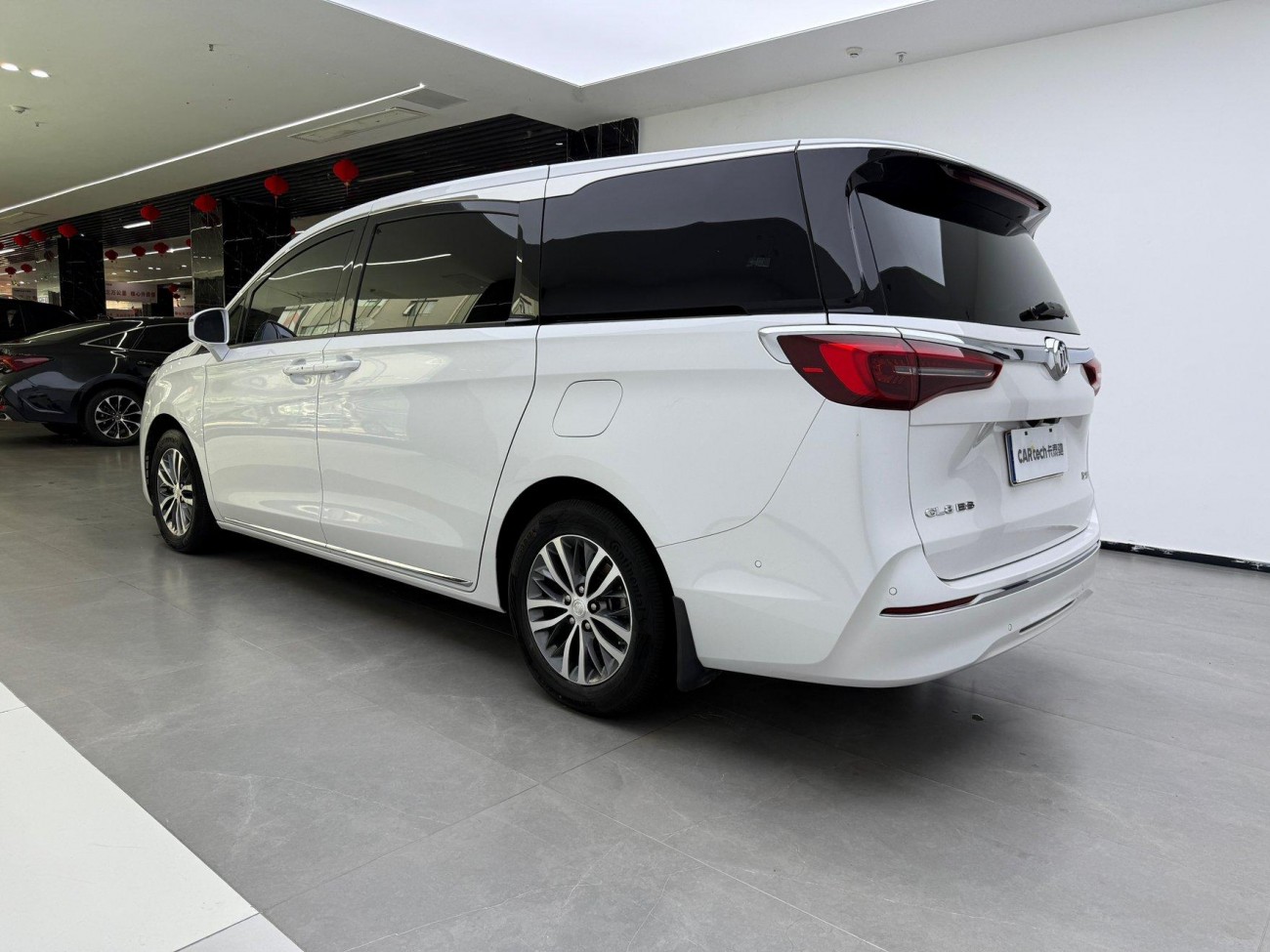 Buick GL8 2023