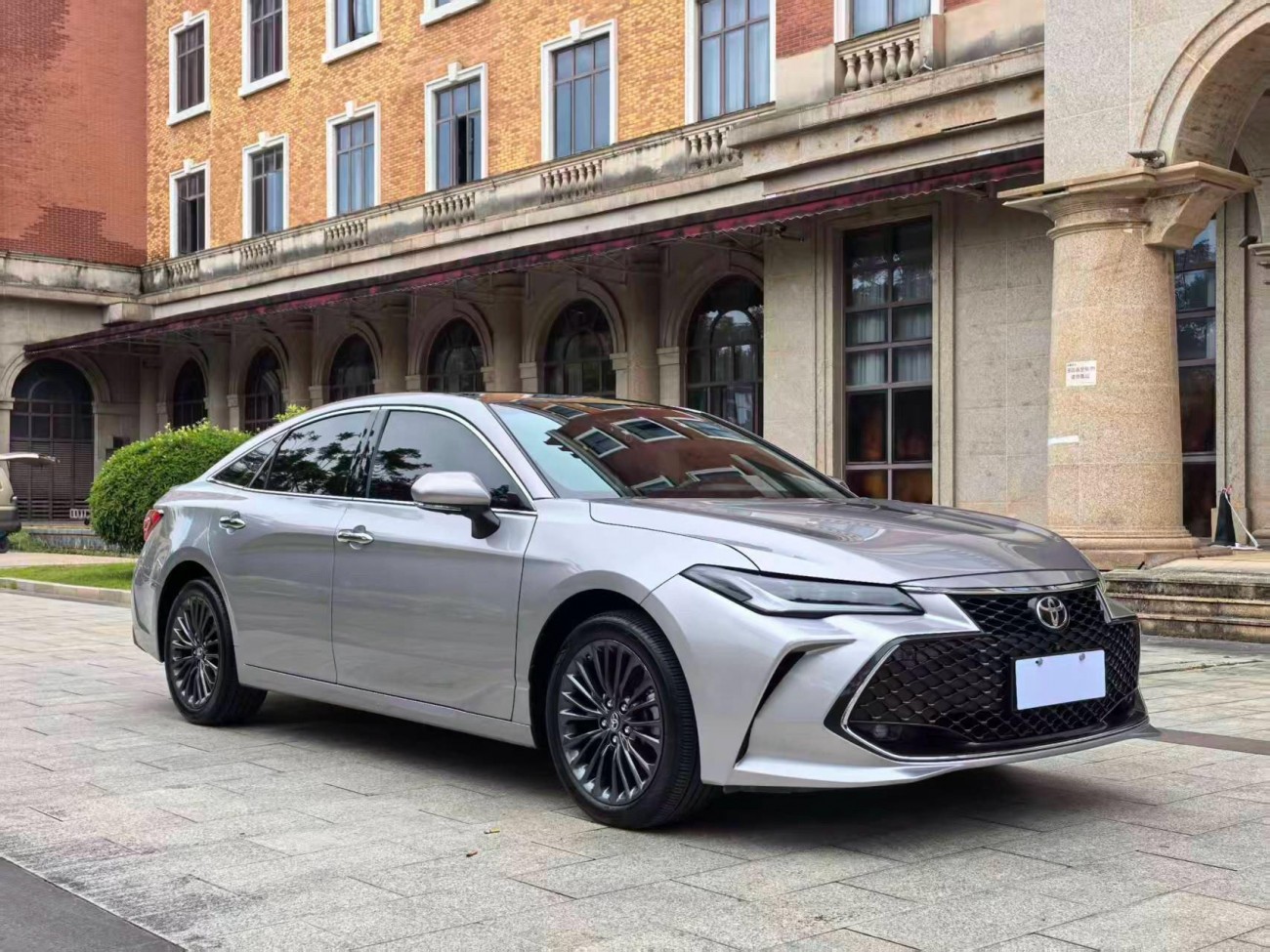 Toyota Avalon 2023