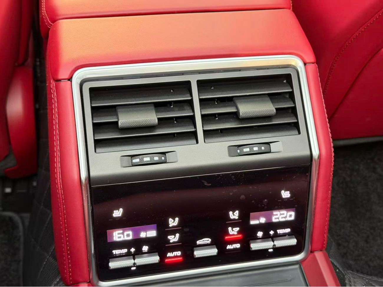 Porsche Panamera 2024