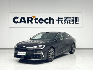 Geely Galaxy 8 2025