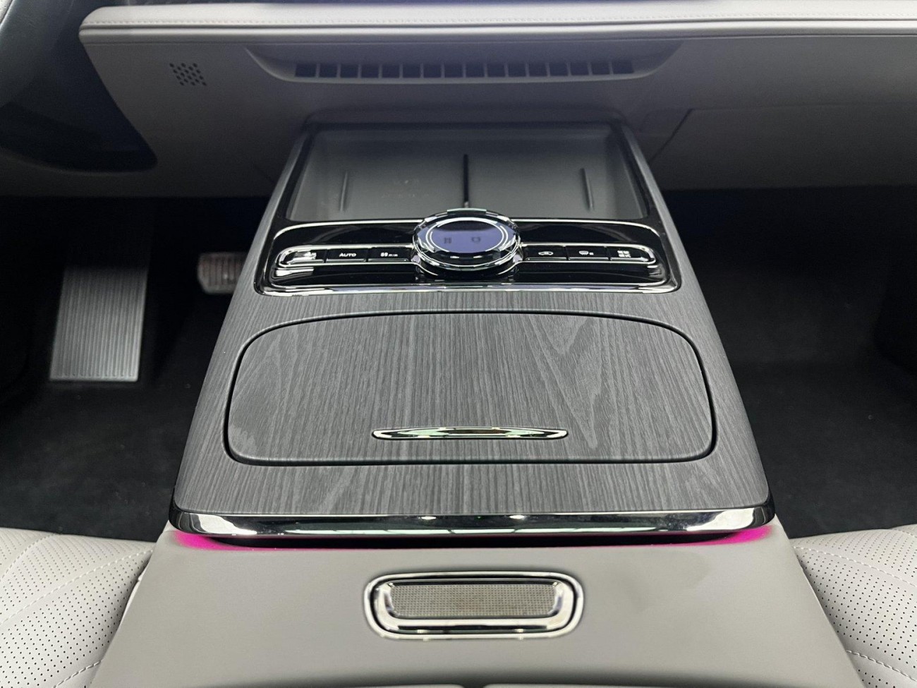 Geely Galaxy 8 2025