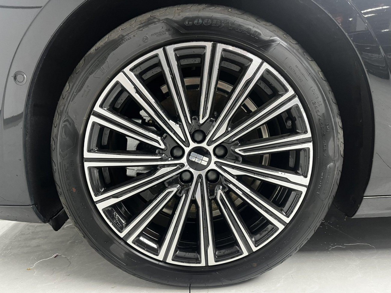 Geely Galaxy 8 2025