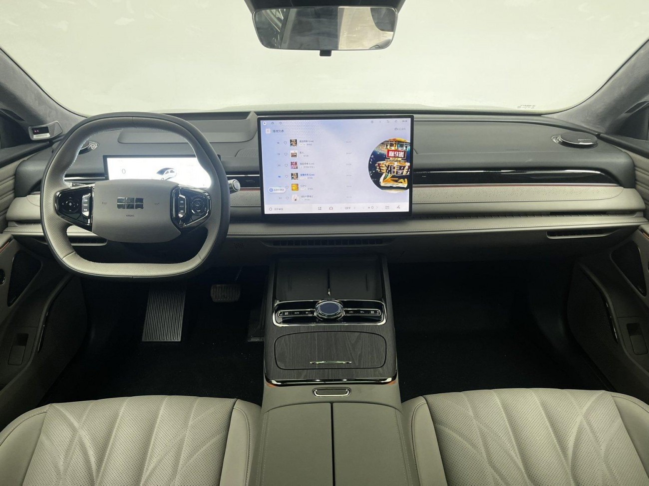 Geely Galaxy 8 2025