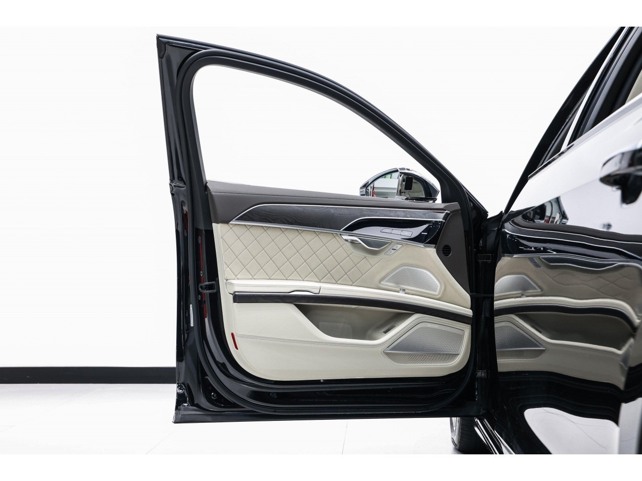 Audi A8L 2025