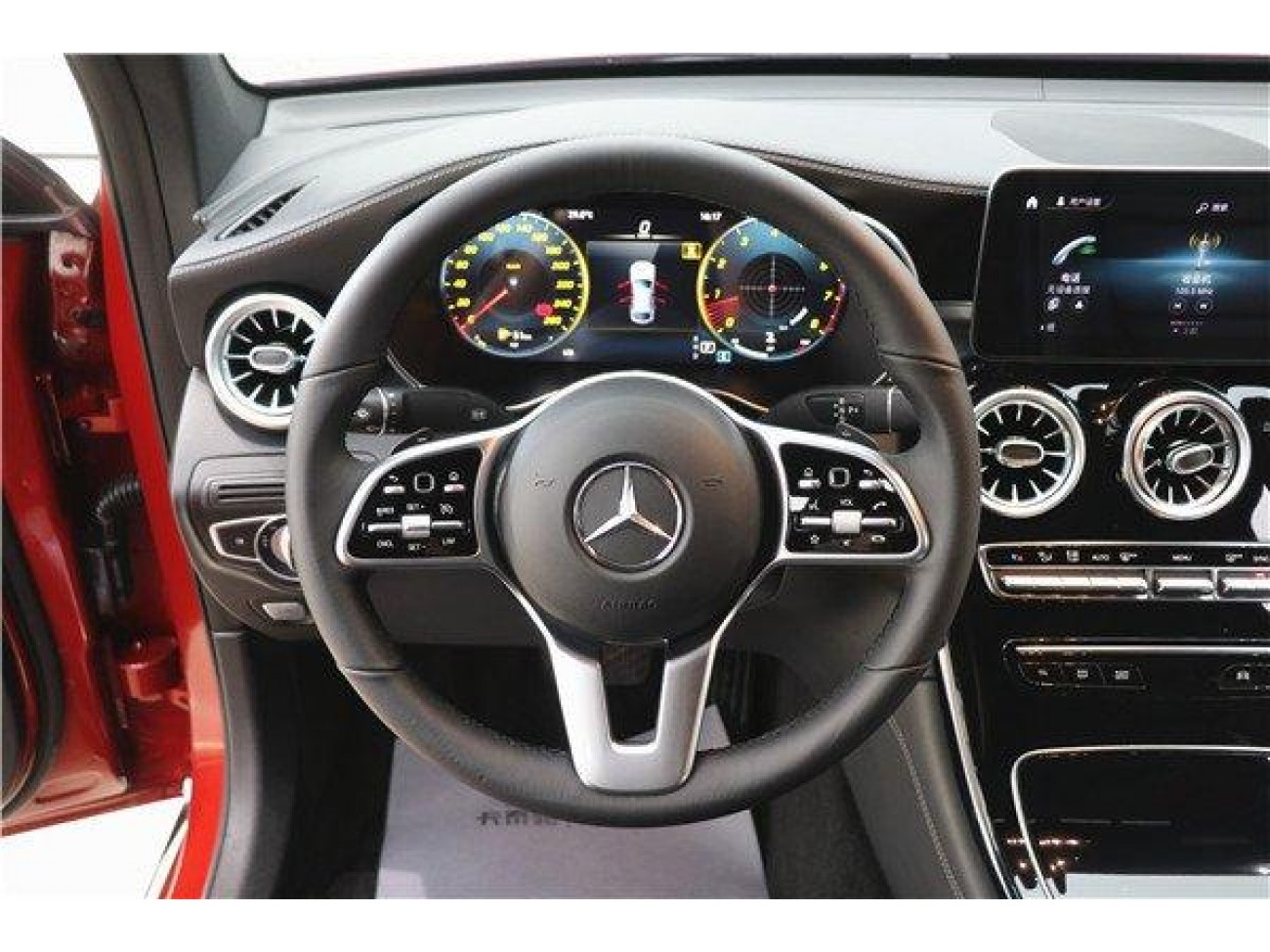 Mercedes-Benz GLC 260 4MATIC 2020