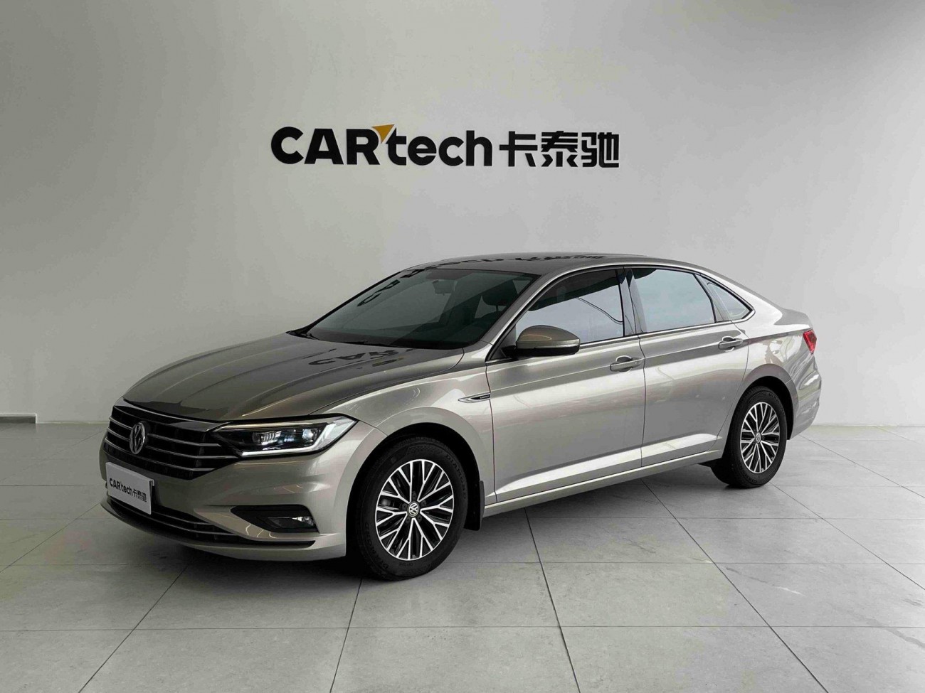 Volkswagen Sagitar 2020