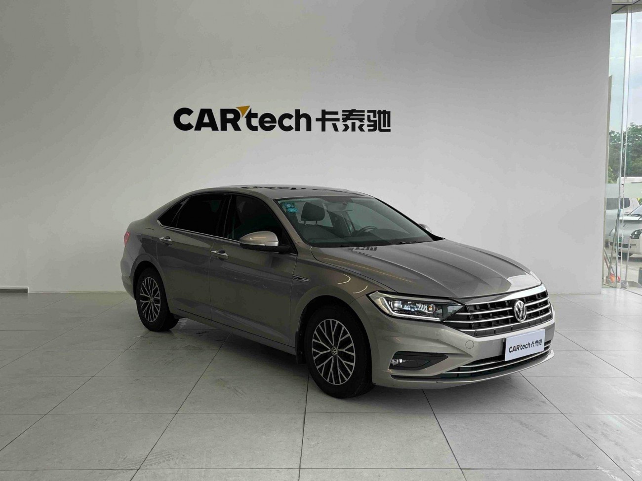 Volkswagen Sagitar 2020