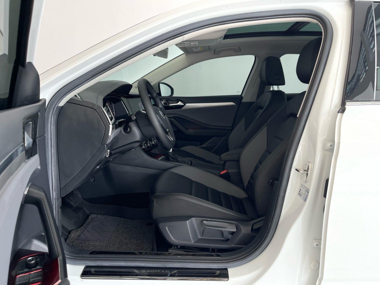 Volkswagen Sagitar 2022