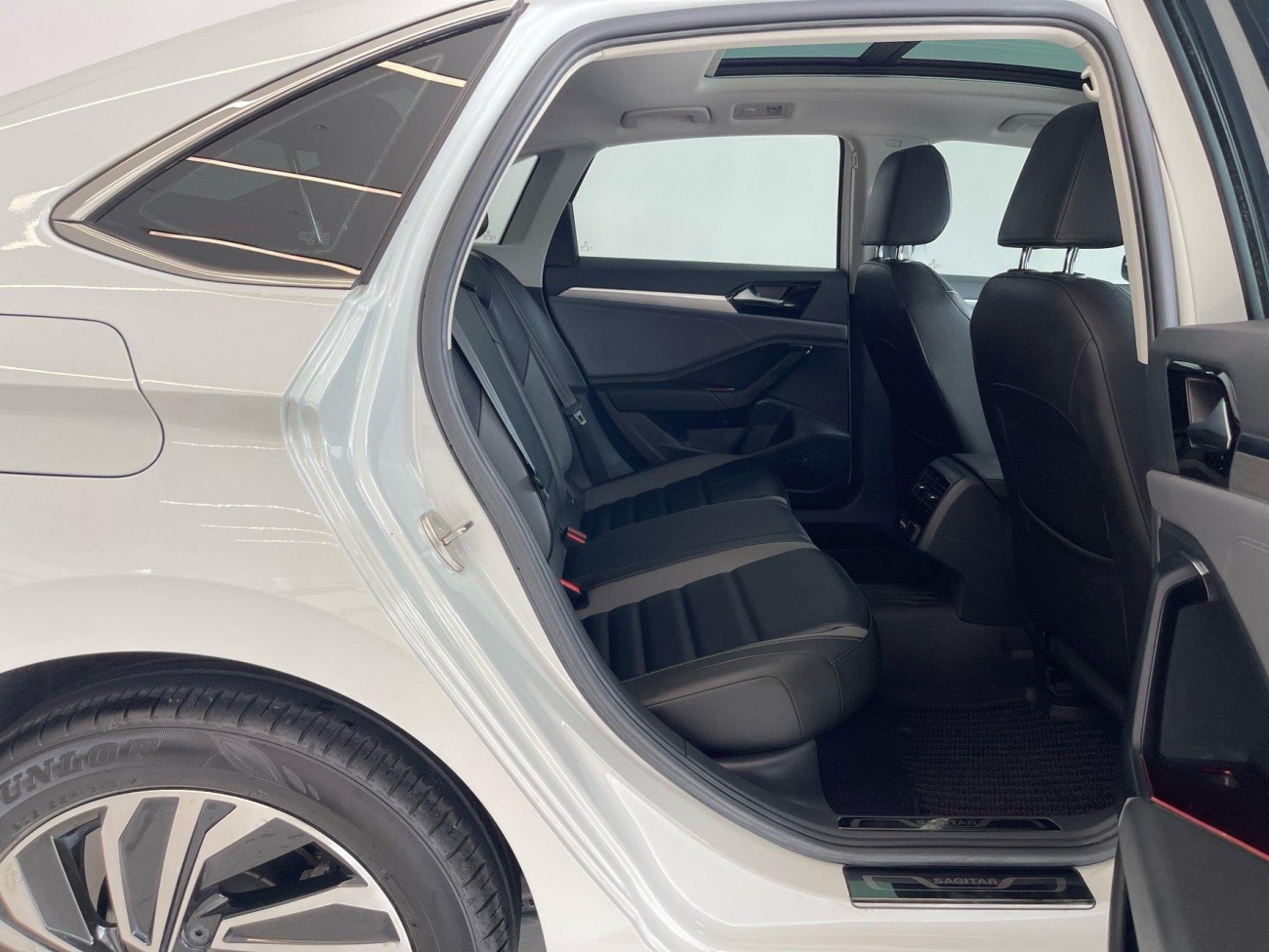 Volkswagen Sagitar 2022