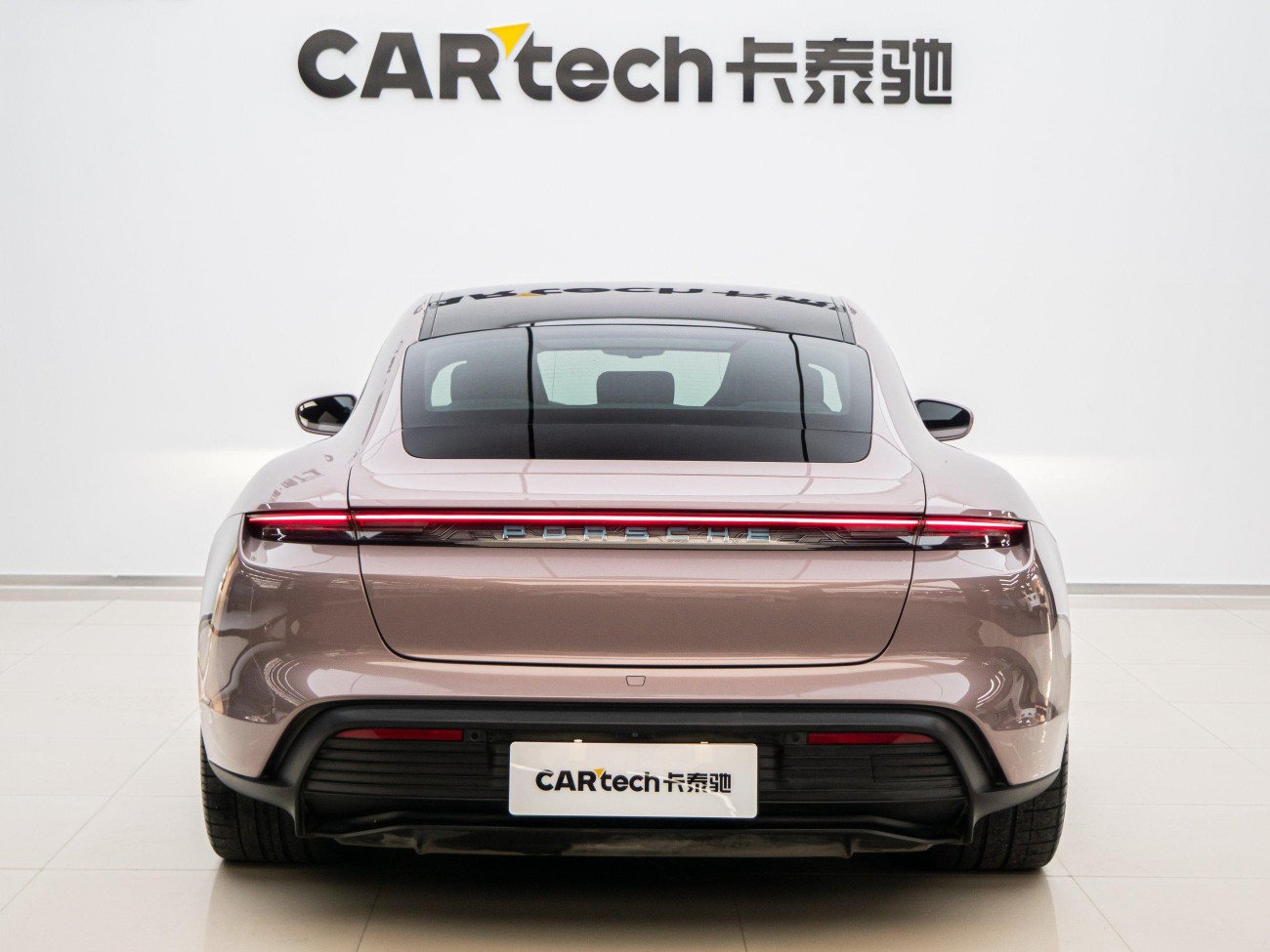 Porsche Taycan 2021