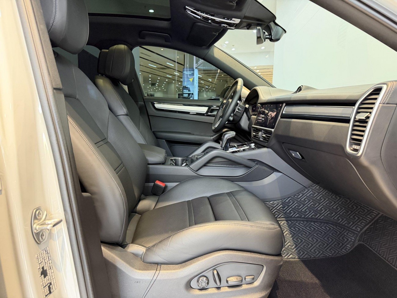 Porsche Cayenne 2023