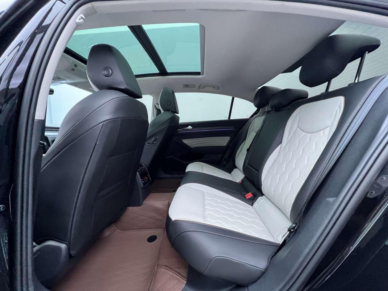 Volkswagen Magotan 2025