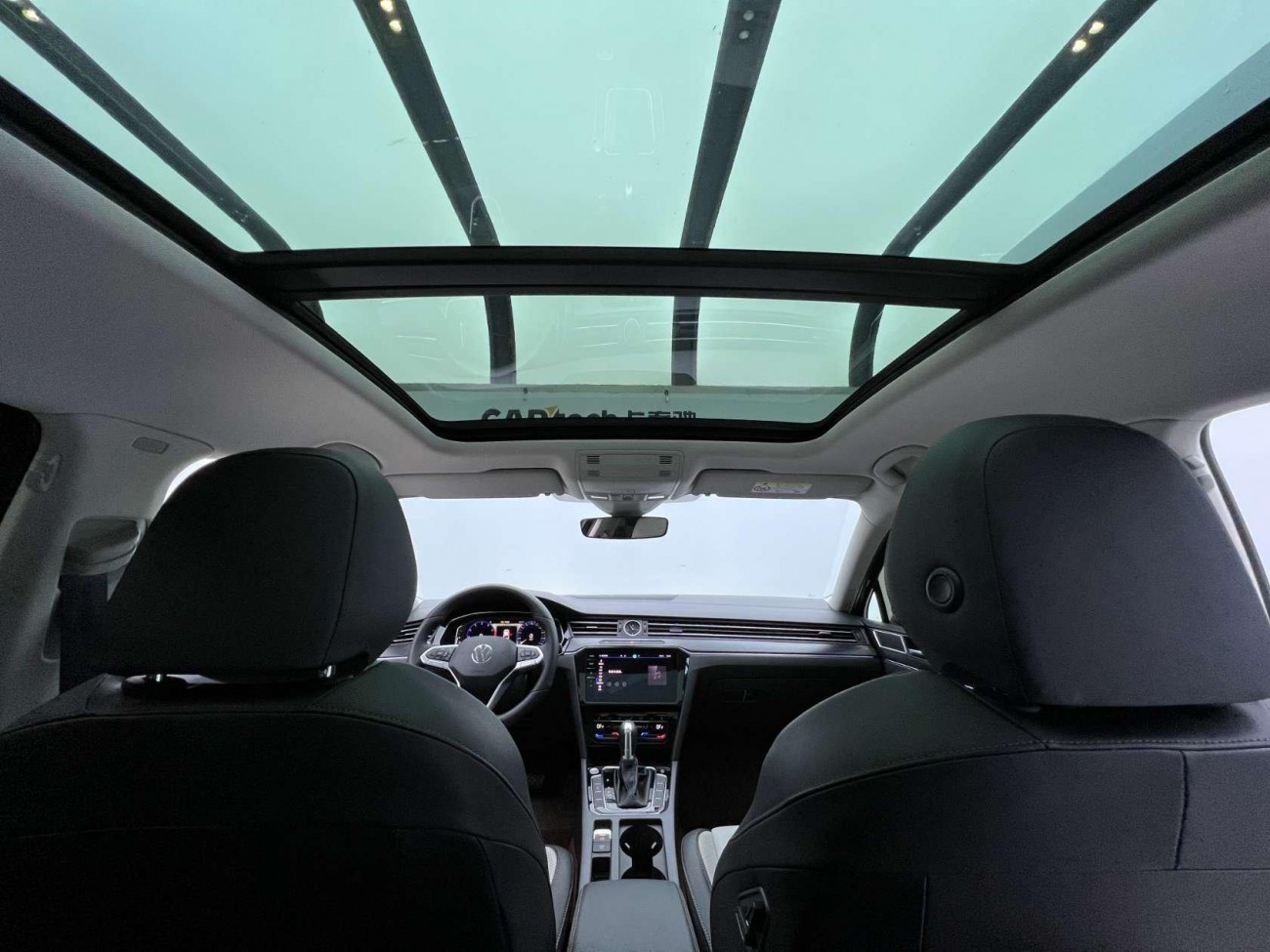 Volkswagen Magotan 2025