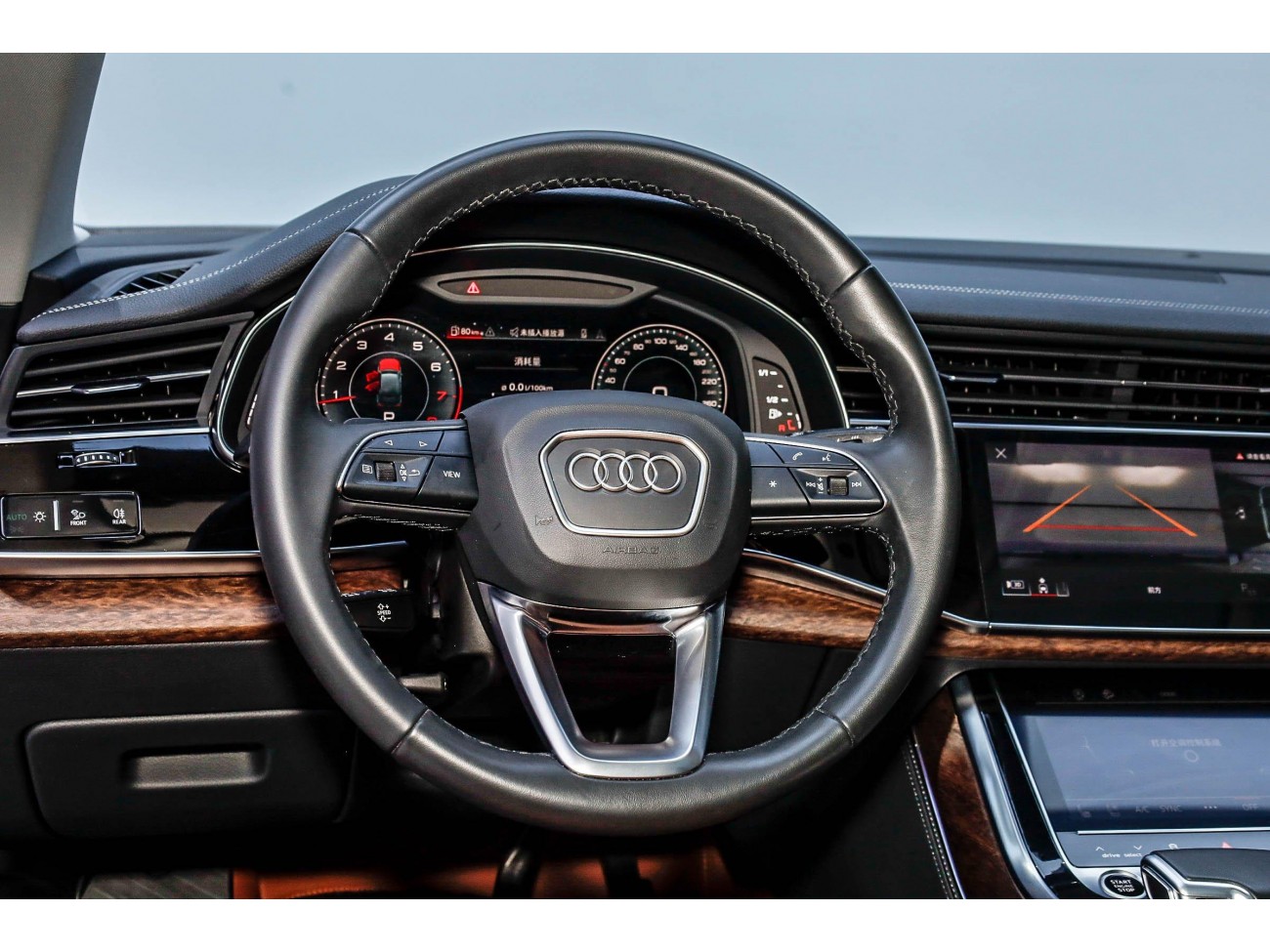Audi Q7 45 TFSI 2023
