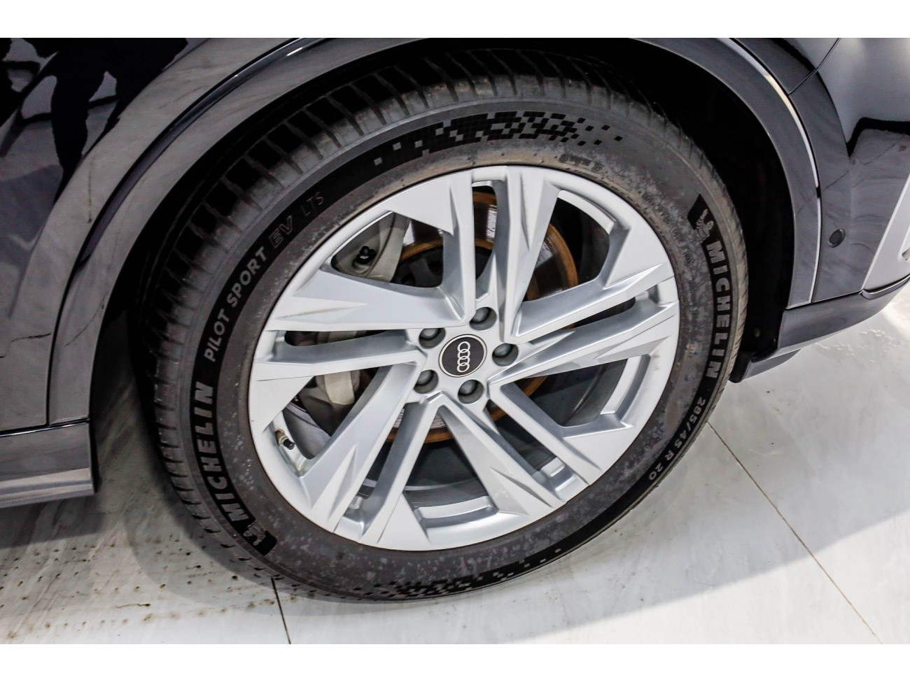 Audi Q7 45 TFSI 2023