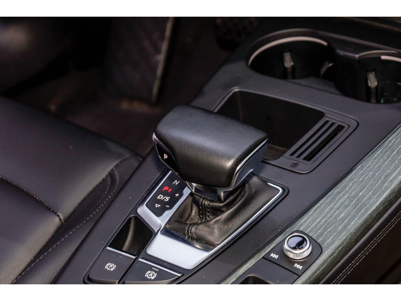 Audi A4L 40 TFSI 2023