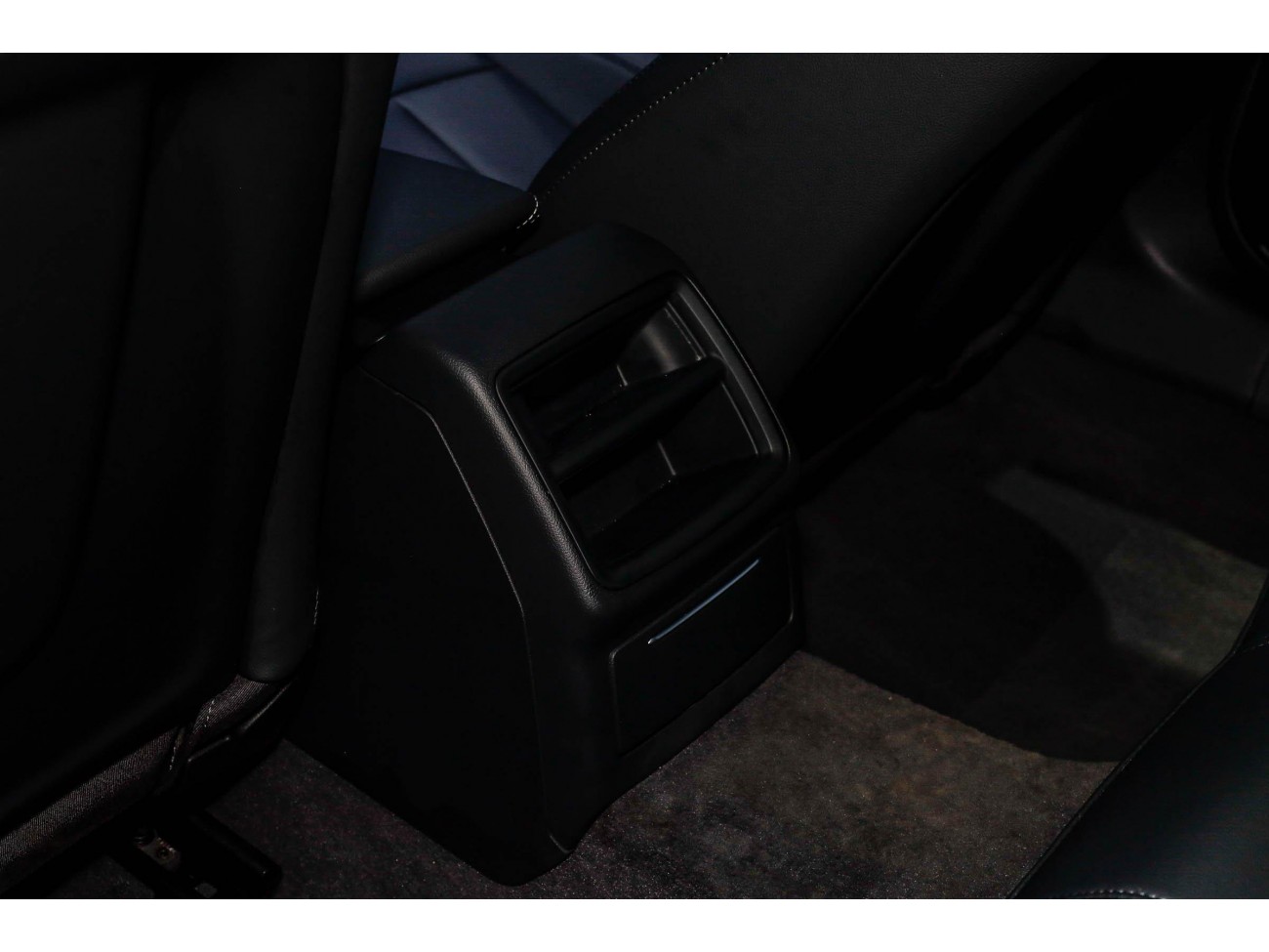 Audi A4L 40 TFSI 2023